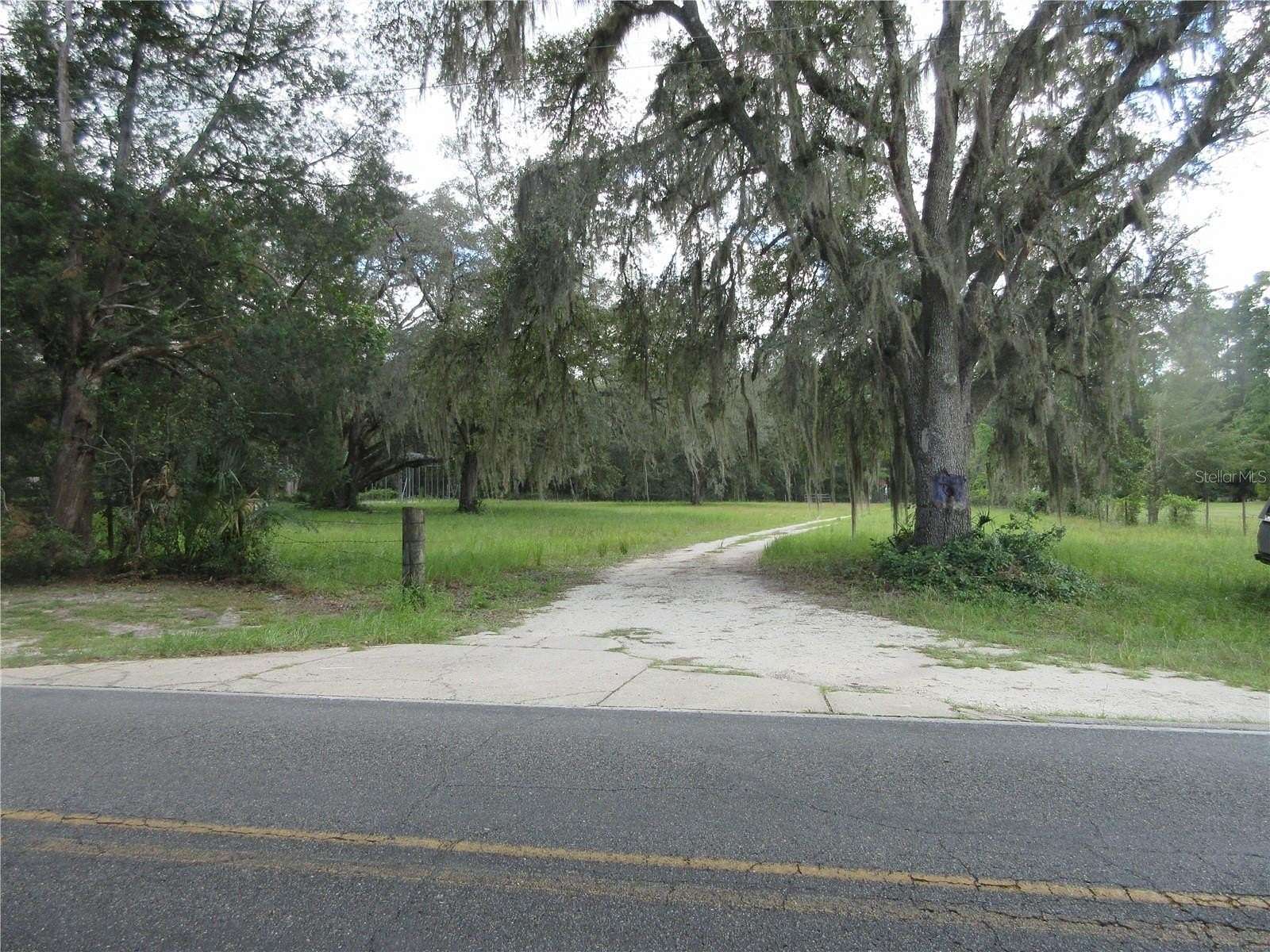 0.8 Acres of Land for Sale in Silver Springs, Florida