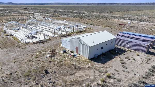 1,012 Acres of Agricultural Land for Sale in Christmas Valley, Oregon