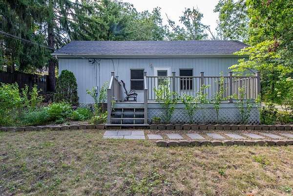 2 Acres of Residential Land with Home for Sale in Winthrop Harbor, Illinois