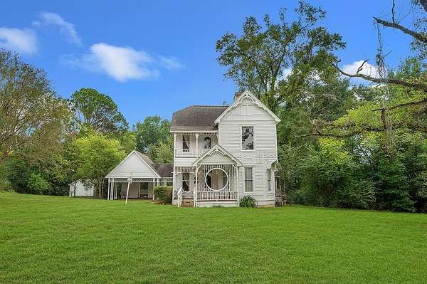 2.1 Acres of Residential Land with Home for Sale in Chireno, Texas