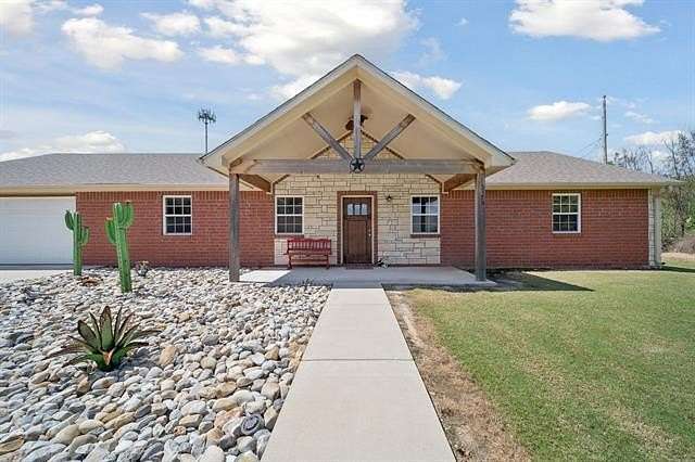 2.42 Acres of Land with Home for Sale in Okmulgee, Oklahoma