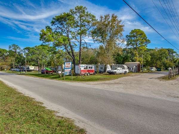 2.72 Acres of Improved Mixed-Use Land for Sale in Eastpoint, Florida