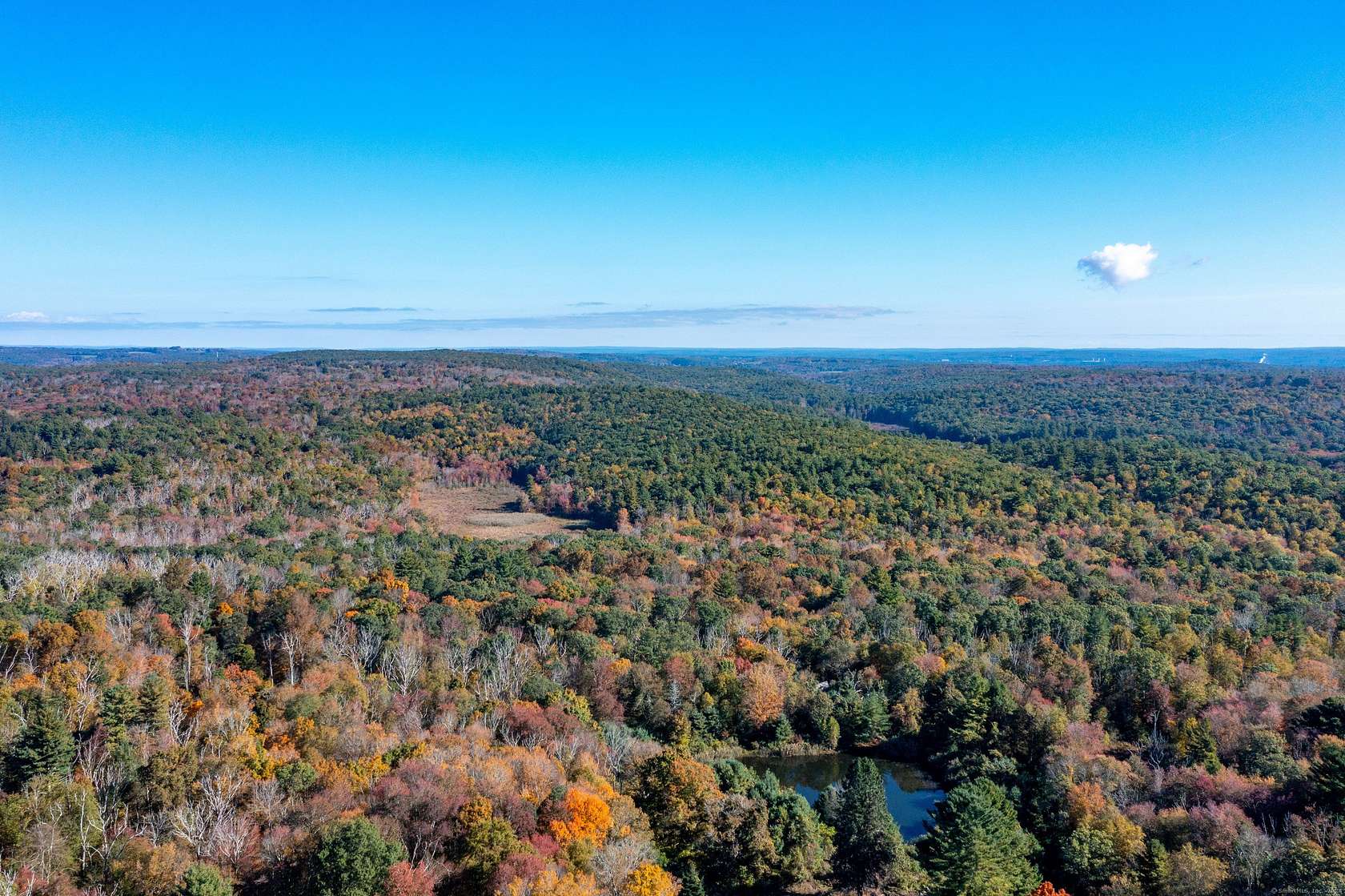 81.5 Acres of Recreational & Residential Land for Sale in Pomfret, Connecticut