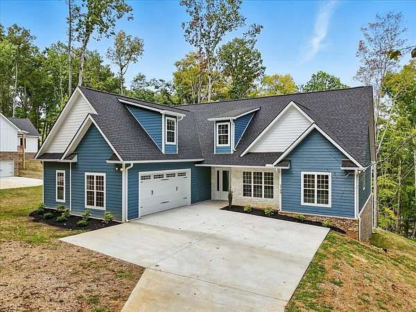 5 Acres of Residential Land with Home for Sale in Talbott, Tennessee