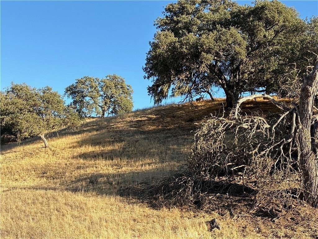 2 Acres of Land for Sale in Paso Robles, California