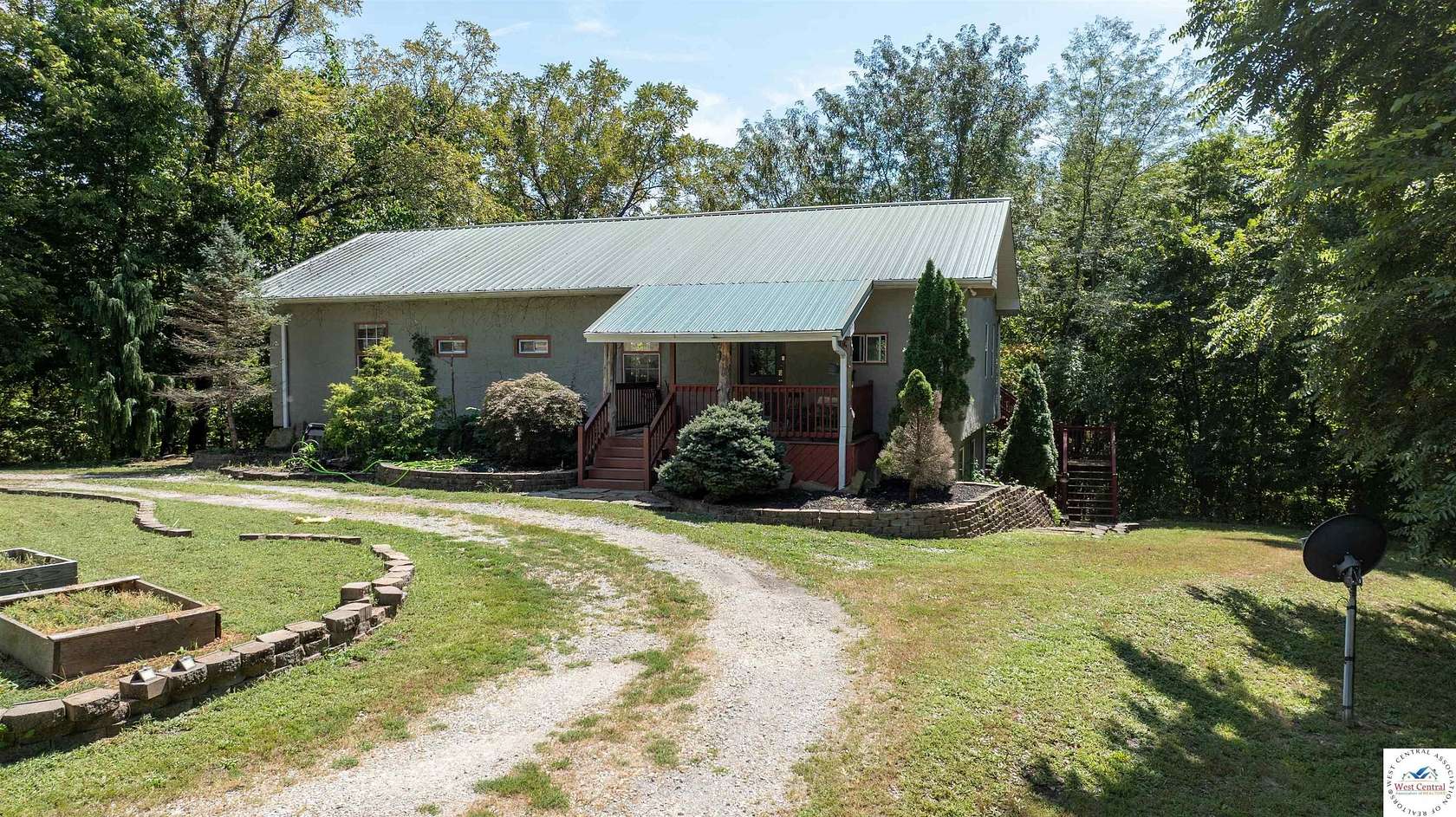 4.4 Acres of Residential Land with Home for Sale in Franklin, Missouri