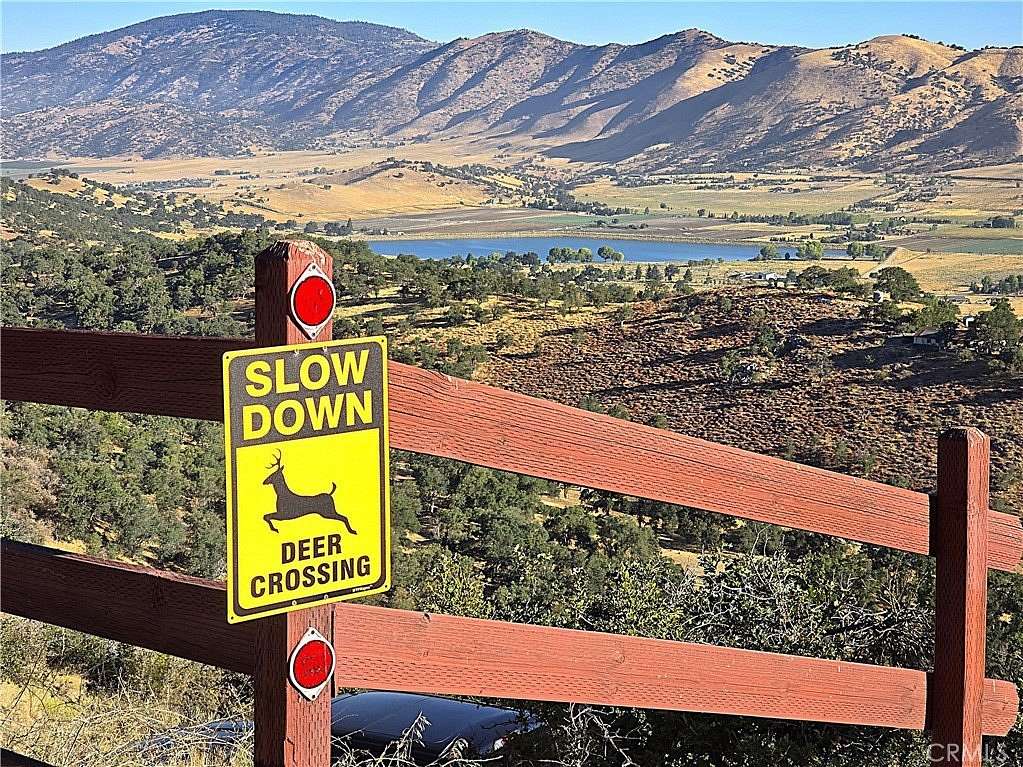 1 Acre of Residential Land for Sale in Tehachapi, California
