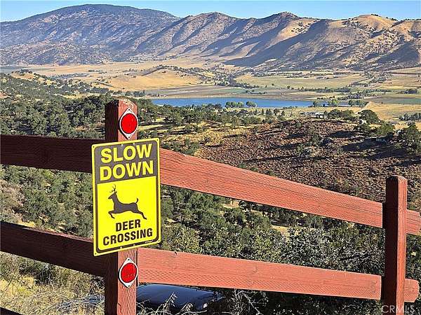 1 Acre of Residential Land for Sale in Tehachapi, California