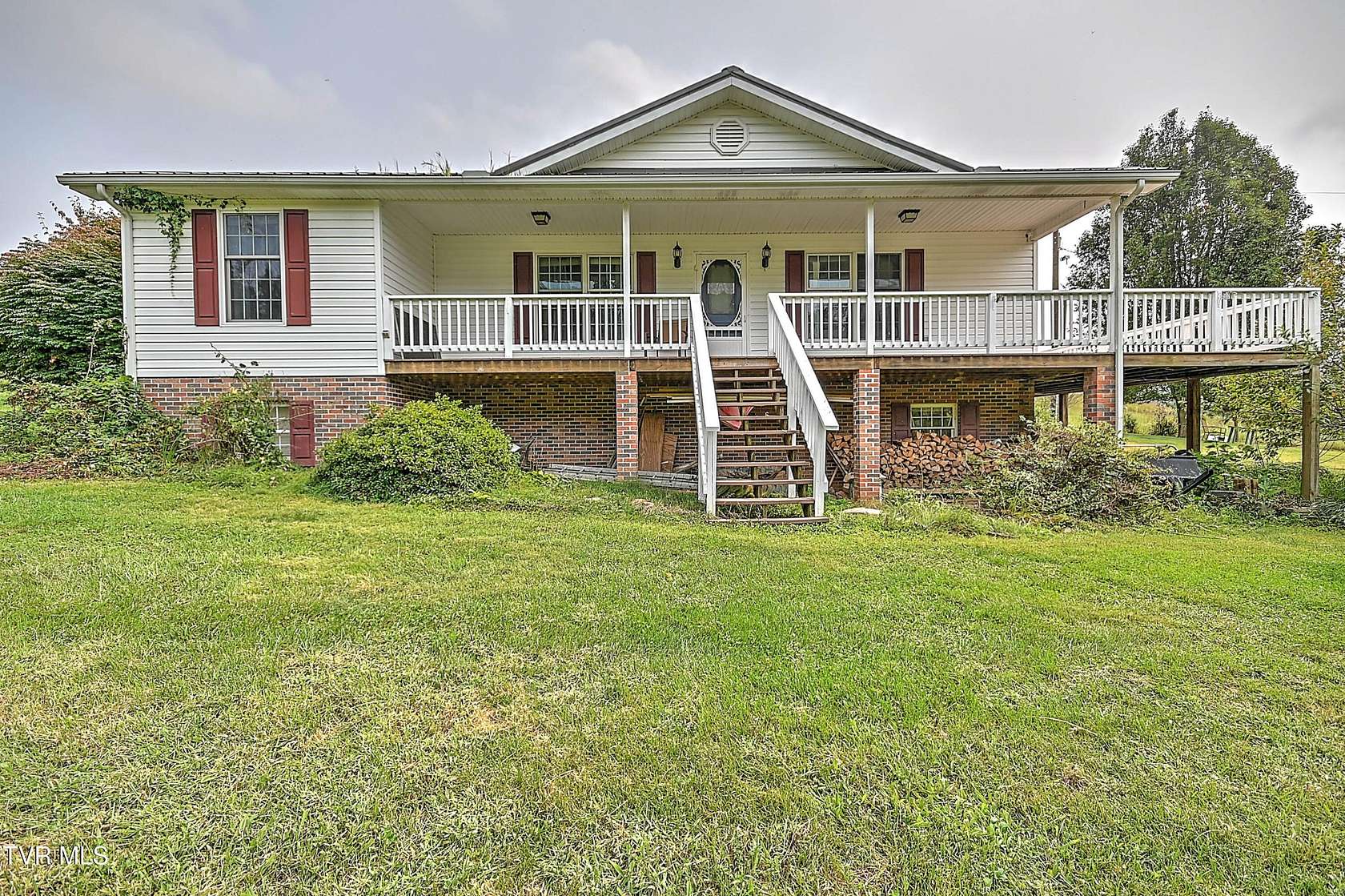 3 Acres of Residential Land with Home for Sale in Lebanon, Virginia