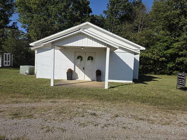 2.5 Acres of Improved Residential Land for Sale in Hohenwald, Tennessee