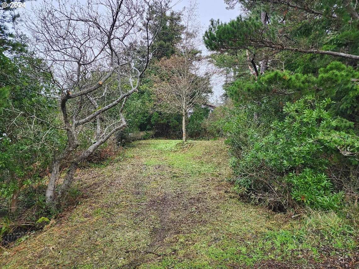 0.12 Acres of Residential Land for Sale in Port Orford, Oregon