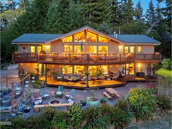 5 Acres of Residential Land with Home for Sale in Otis, Oregon