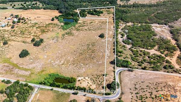 5.32 Acres of Residential Land for Sale in Dale, Texas