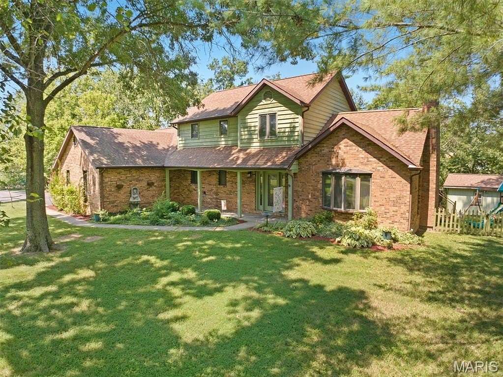 3.9 Acres of Residential Land with Home for Sale in Millstadt, Illinois