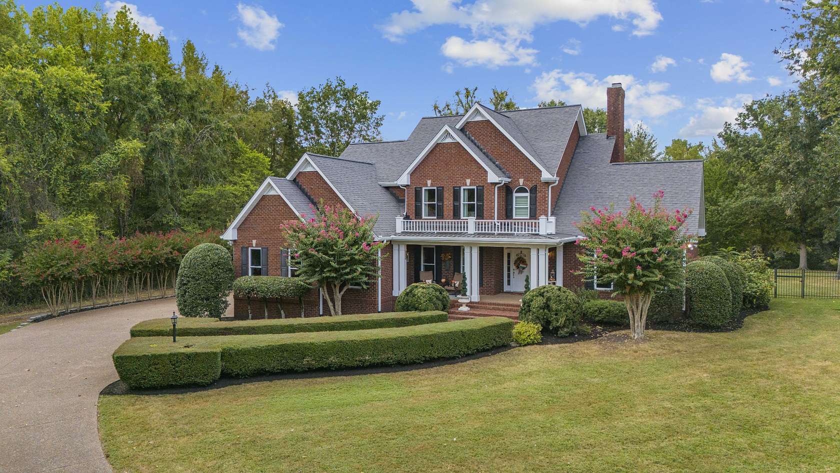 5 Acres of Residential Land with Home for Sale in Lebanon, Tennessee