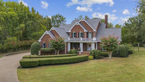 5 Acres of Residential Land with Home for Sale in Lebanon, Tennessee