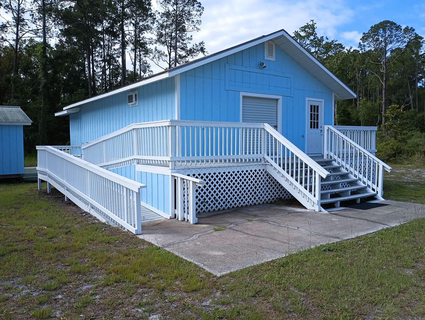 1.3 Acres of Improved Commercial Land for Sale in Cedar Key, Florida