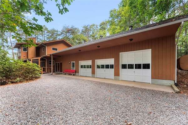 5.8 Acres of Residential Land with Home for Sale in Heathsville, Virginia