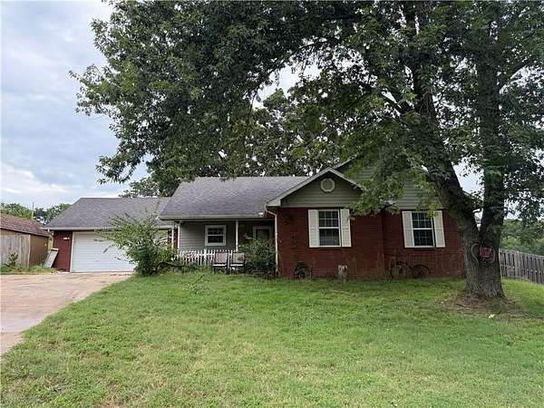 5 Acres of Residential Land with Home for Auction in Fayetteville, Arkansas