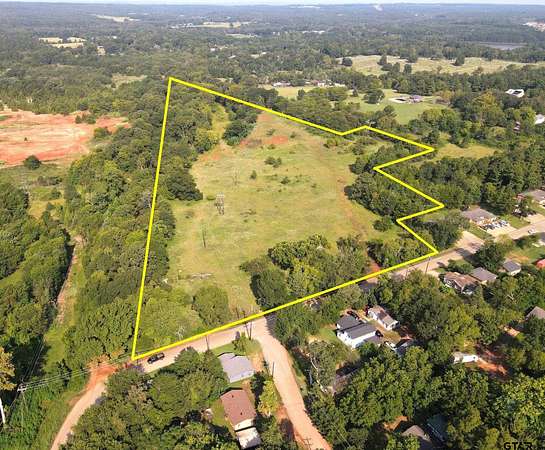 13.8 Acres of Mixed-Use Land for Sale in Jacksonville, Texas