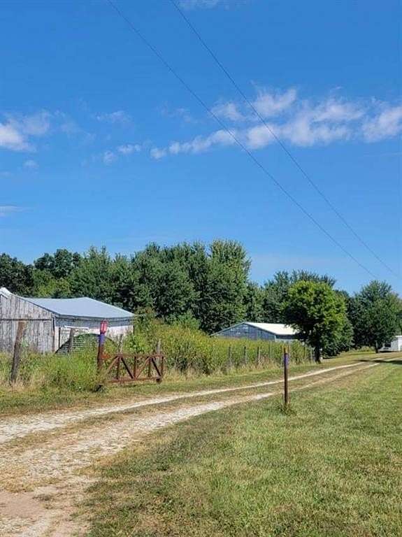 80 Acres of Land with Home for Sale in Braymer, Missouri