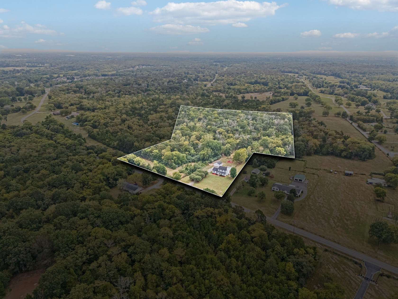 18 Acres of Land with Home for Sale in Murfreesboro, Tennessee