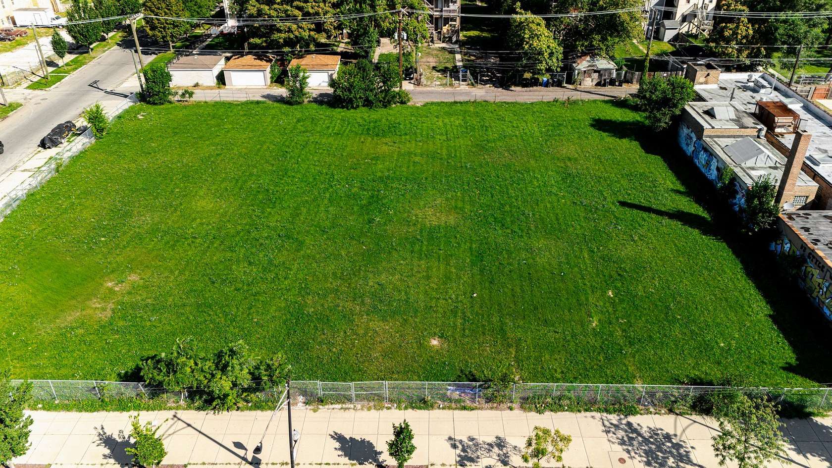 0.9 Acres of Mixed-Use Land for Sale in Chicago, Illinois