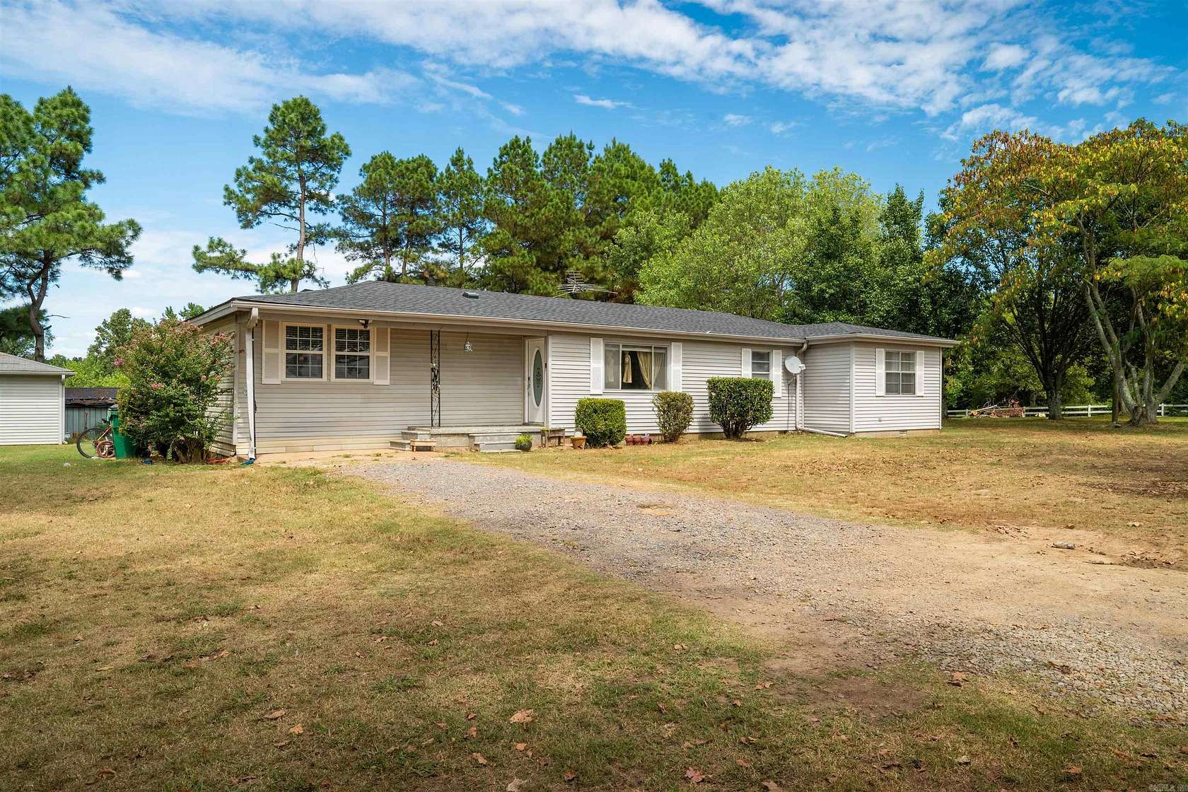 15.3 Acres of Land with Home for Sale in Bradford, Arkansas