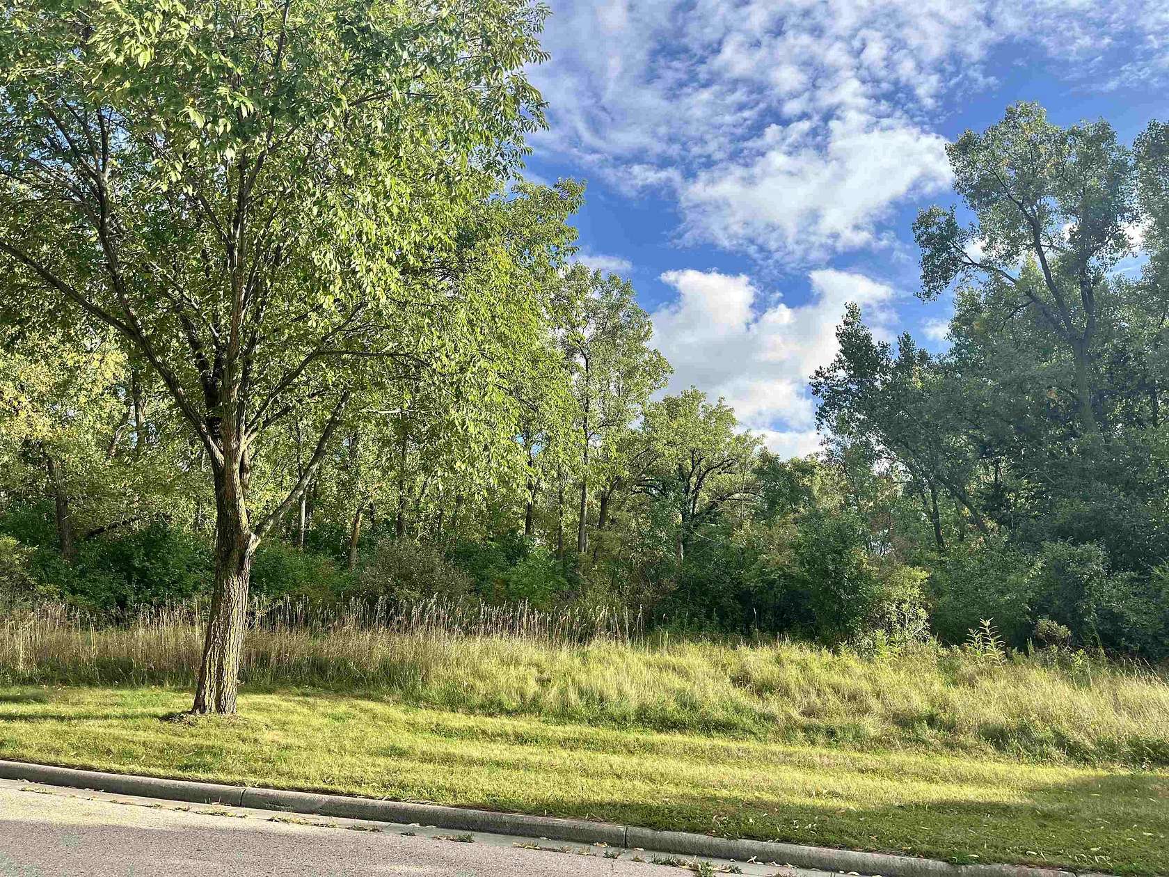 2.57 Acres of Commercial Land for Sale in Fond du Lac, Wisconsin