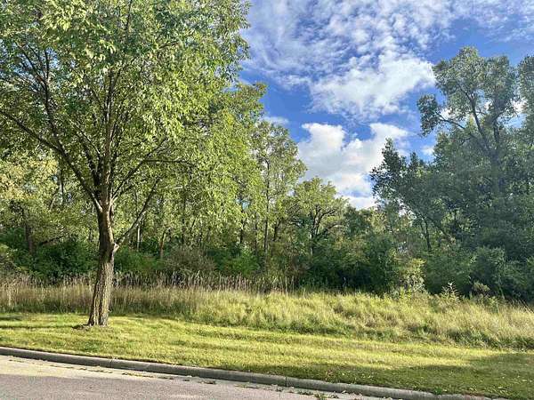 2.57 Acres of Commercial Land for Sale in Fond du Lac, Wisconsin