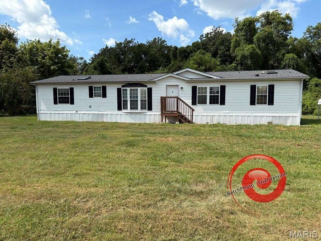 2.18 Acres of Residential Land with Home for Sale in Fairview Heights, Illinois