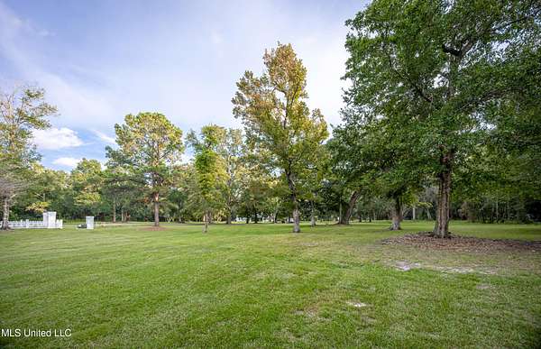 1 Acre of Residential Land for Sale in Ocean Springs, Mississippi
