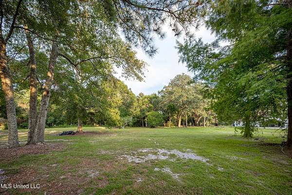 1.2 Acres of Residential Land for Sale in Ocean Springs, Mississippi