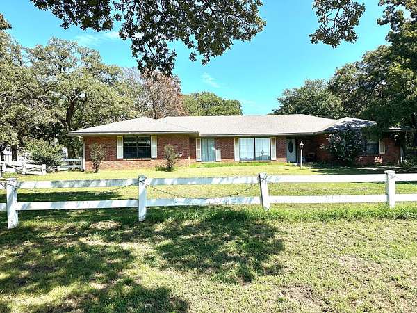 4.17 Acres of Residential Land with Home for Sale in Ada, Oklahoma