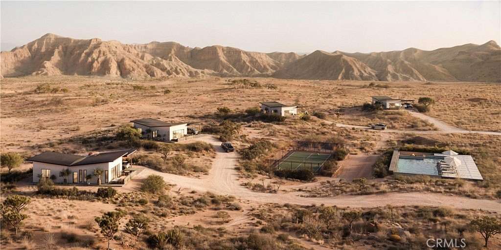 4.8 Acres of Residential Land for Sale in Joshua Tree, California