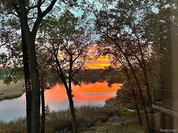 0.58 Acres of Residential Land for Sale in Bloomfield Hills, Michigan