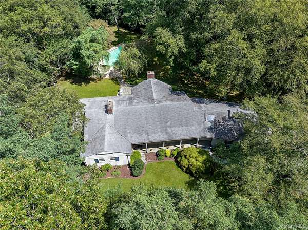 3 Acres of Residential Land with Home for Sale in Greenwich, Connecticut