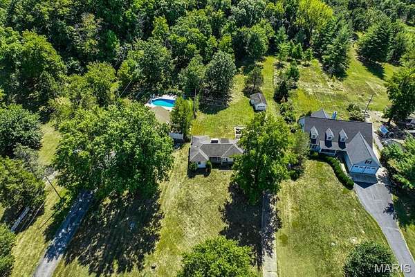 1 Acre of Residential Land for Sale in Sunset Hills, Missouri