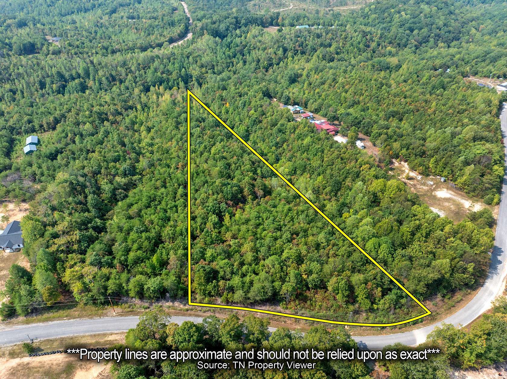 4.9 Acres of Residential Land for Sale in Linden, Tennessee