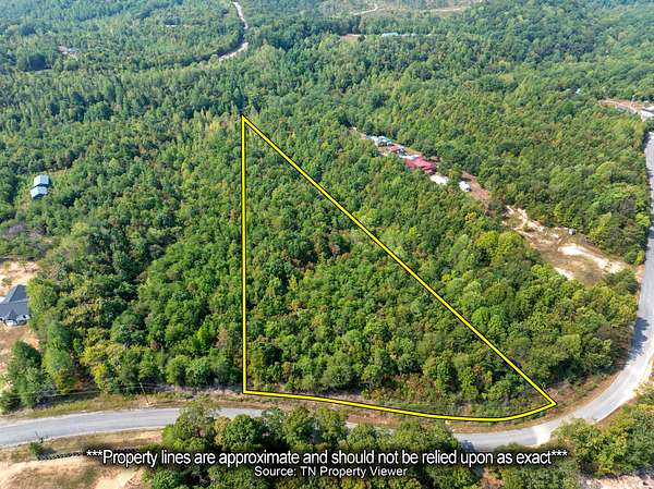 4.9 Acres of Residential Land for Sale in Linden, Tennessee