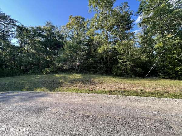 1.1 Acres of Land for Sale in Monterey, Tennessee