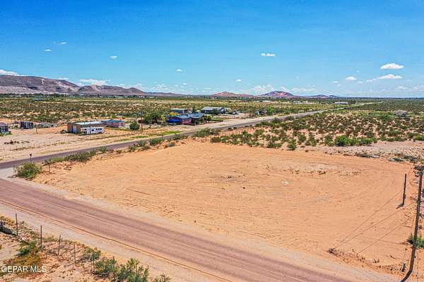 1 Acre of Residential Land for Sale in El Paso, Texas