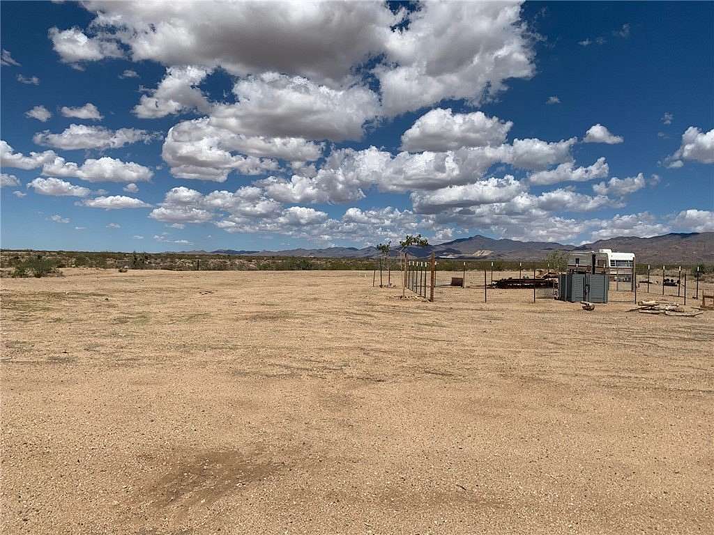 2.1 Acres of Residential Land for Sale in Golden Valley, Arizona