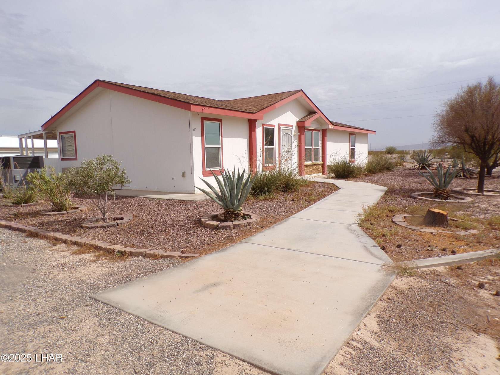 2.2 Acres of Residential Land with Home for Sale in Bouse, Arizona