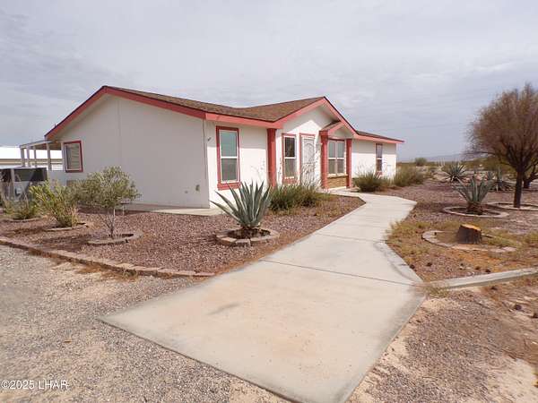 2.2 Acres of Residential Land with Home for Sale in Bouse, Arizona