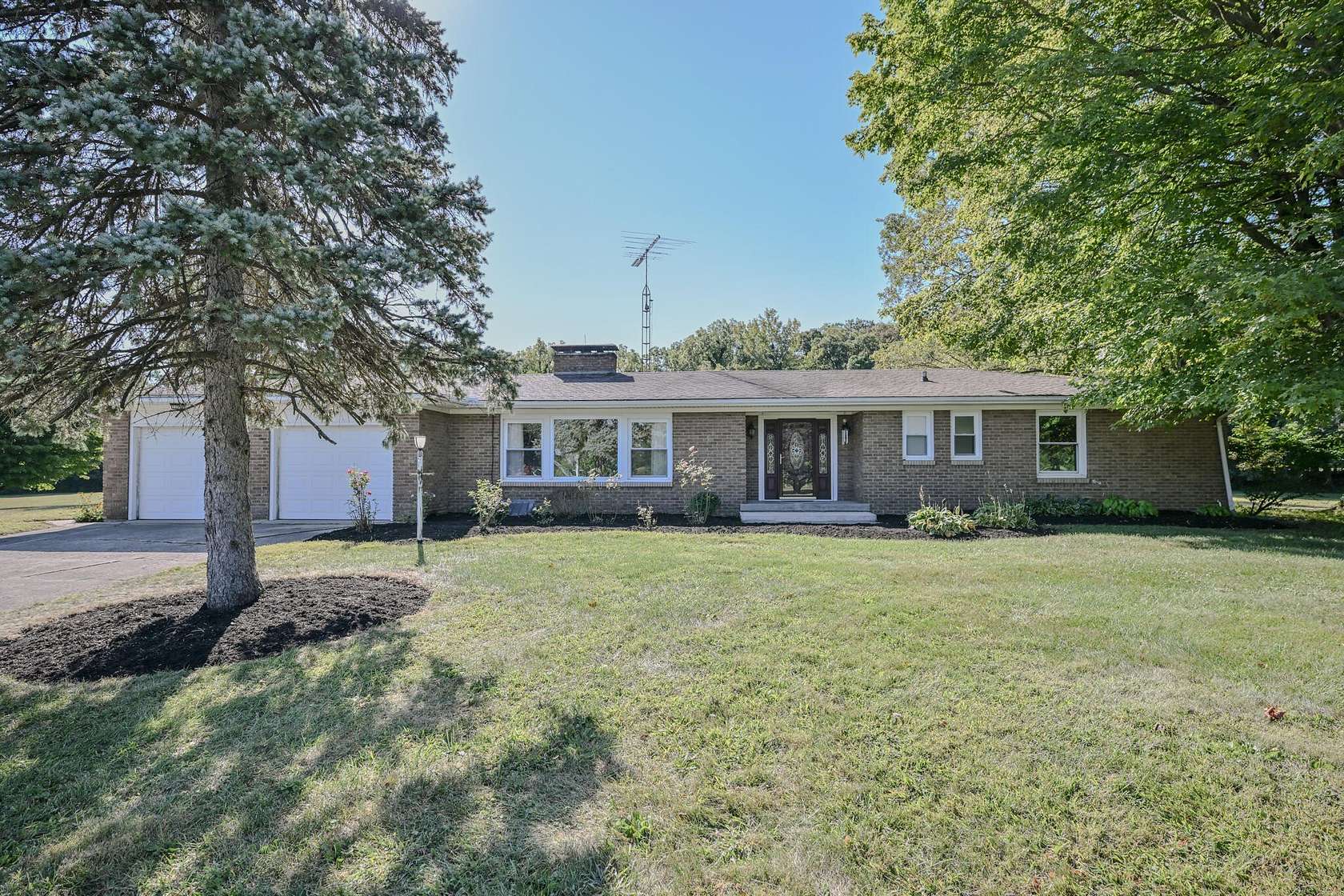 5.66 Acres of Residential Land with Home for Sale in Springfield, Ohio