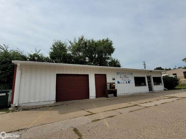 0.4 Acres of Commercial Land for Sale in Sigourney, Iowa