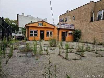Mixed-Use Land for Sale in Richmond Hill, New York
