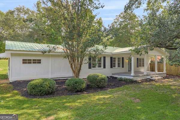 2 Acres of Residential Land with Home for Sale in Danielsville, Georgia