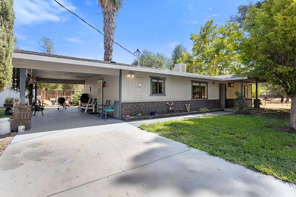 10 Acres of Residential Land with Home for Sale in Cottonwood, California